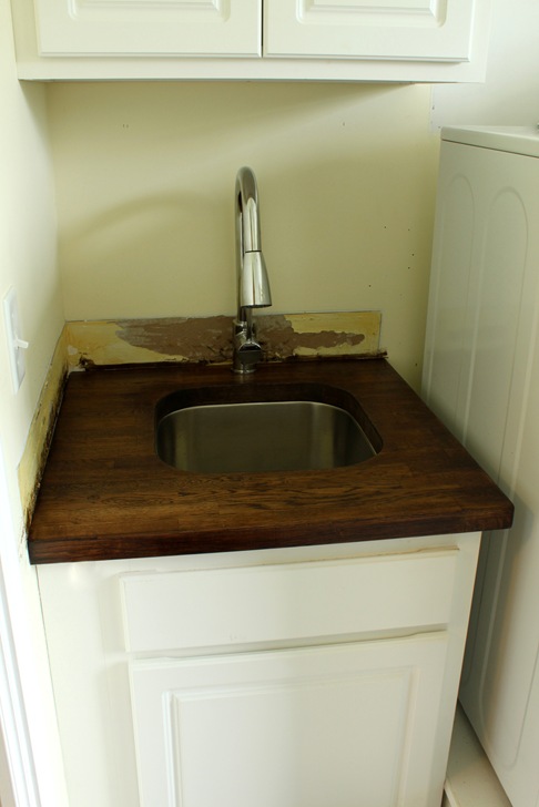 Stainless undermount sink